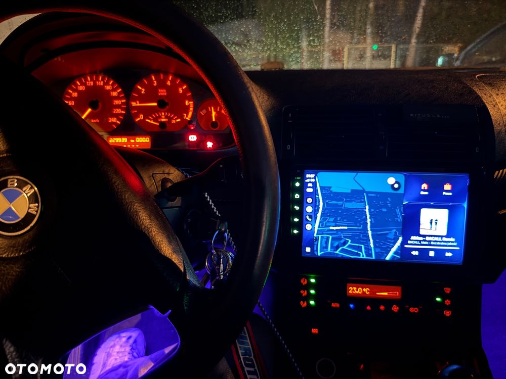 BMW Seria 3 318i - 13