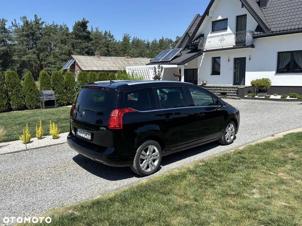Peugeot 5008 - 3