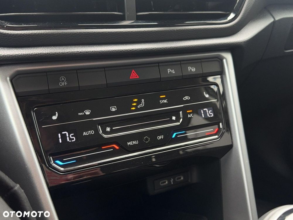 Volkswagen T-Roc 1.5 TSI Life - 25