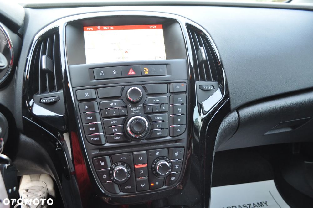 Opel Astra 1.4 Turbo Exklusiv - 18