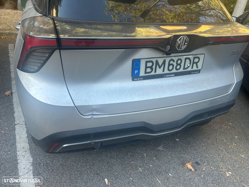 MG MG4 64 kWh Luxury - 4