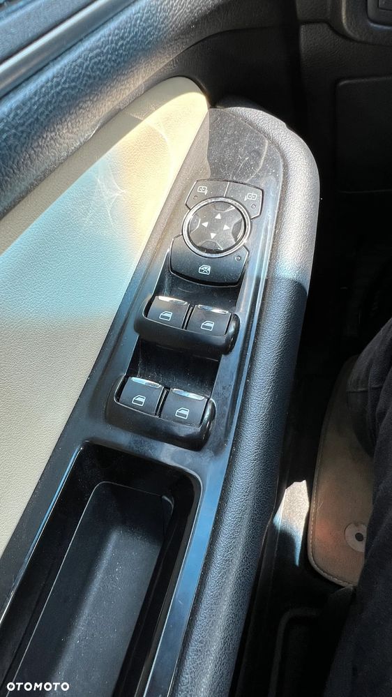 Ford Edge - 25
