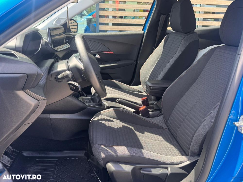 Peugeot 2008 1.2 L PureTech STT Allure - 10