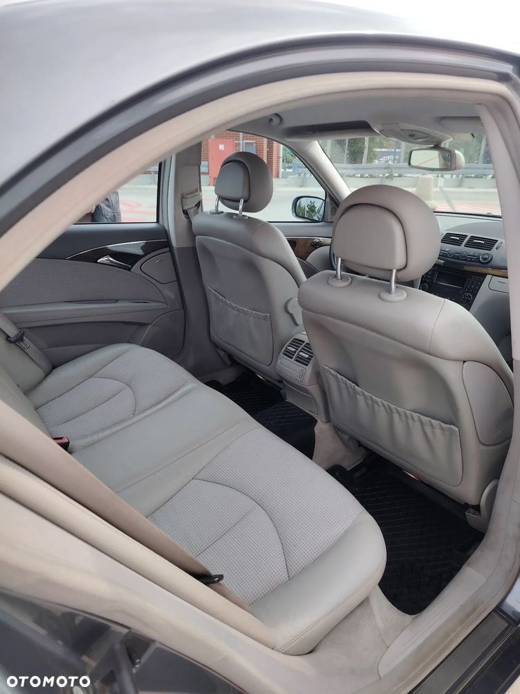 Mercedes-Benz Klasa E 220 CDI Automatik Avantgarde DPF - 13