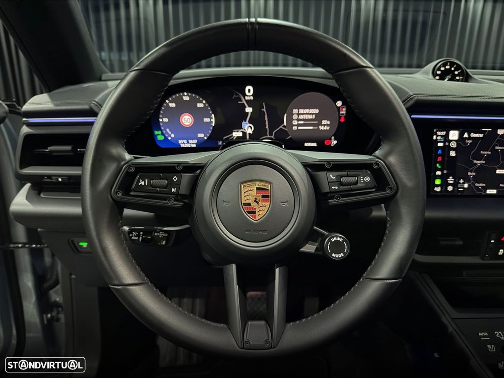 Porsche Macan Electric 4 - 24