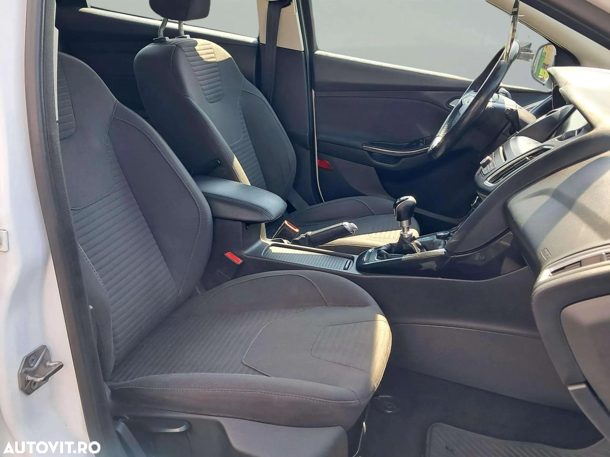 Ford Focus 2.0 TDCI Titanium - 16