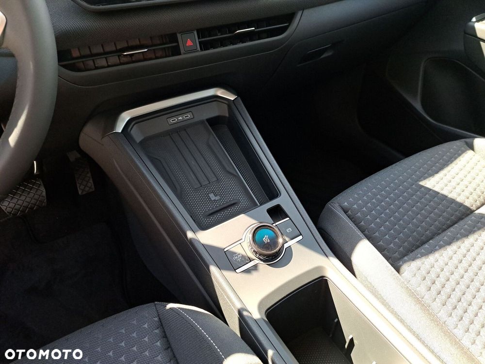 Volkswagen T-Roc 1.5 eTSI Life DSG - 24