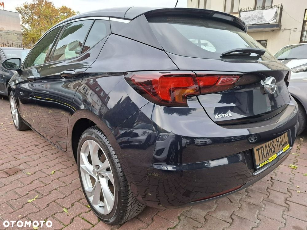 Opel Astra 2019 photo 2
