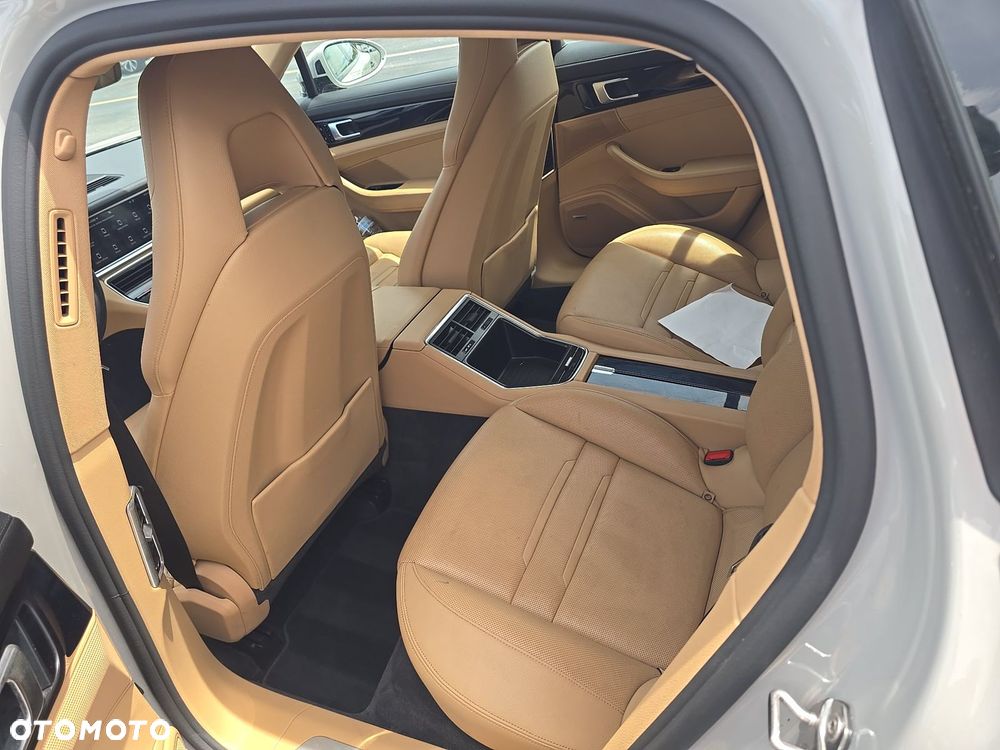 Porsche Panamera - 19