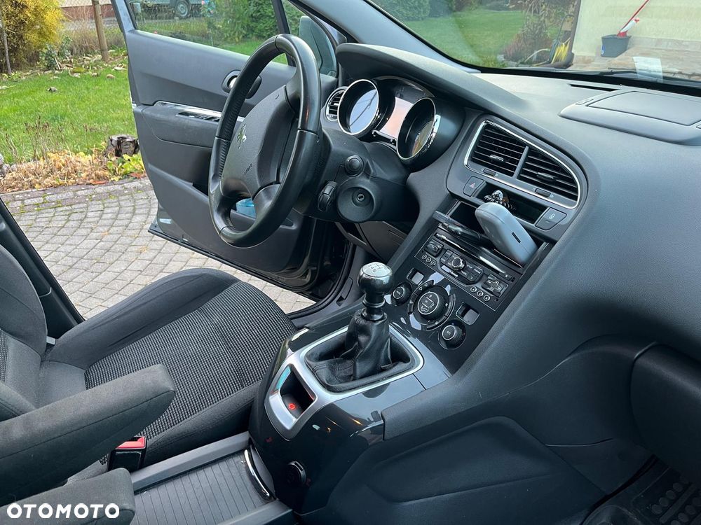 Peugeot 5008 2013 photo 5