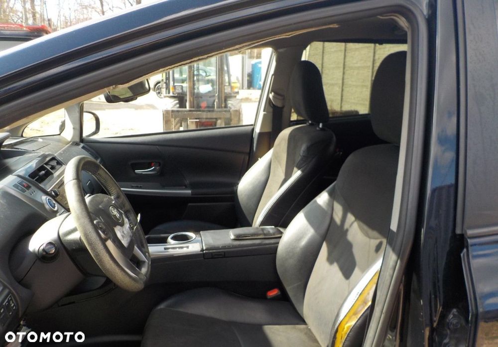 Toyota Prius+ - 25