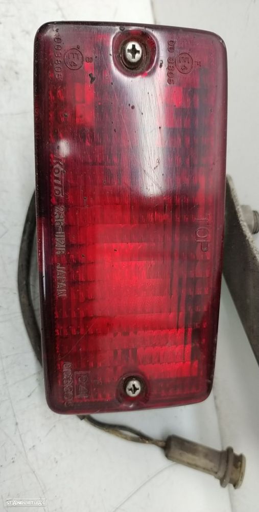 Farolim Nevoeiro Tras Nissan Vanette Caixa (C22) - 3