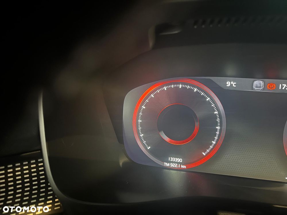 Volvo XC 40 B4 AWD Plus Bright - 4