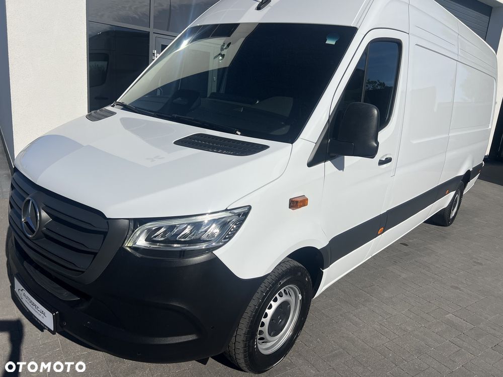 Mercedes-Benz Sprinter - 1