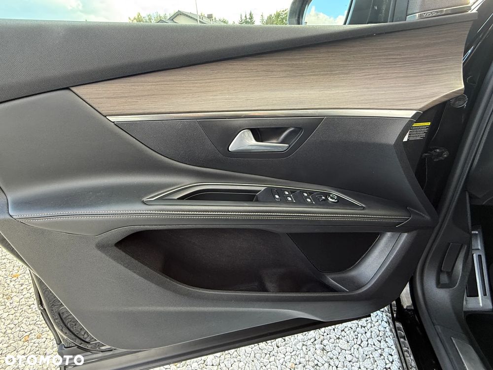 Peugeot 5008 1.6 PureTech GT Pack S&S EAT8 - 24