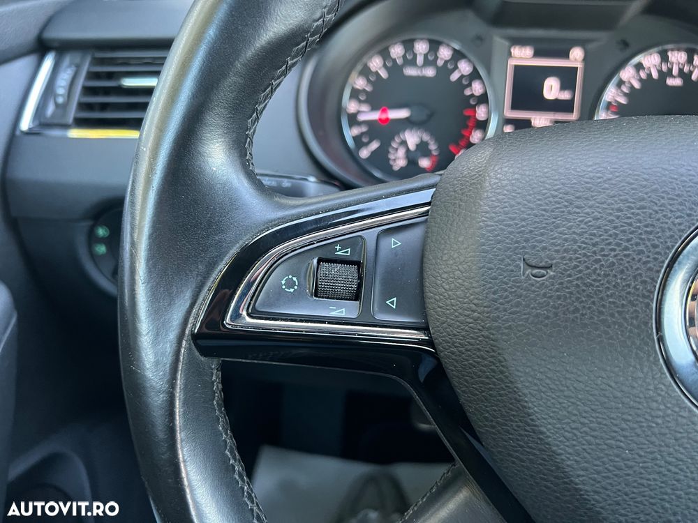 Skoda Octavia 2.0 TDI (Green tec) DSG Style - 16