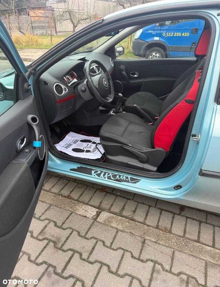 Renault Clio - 7