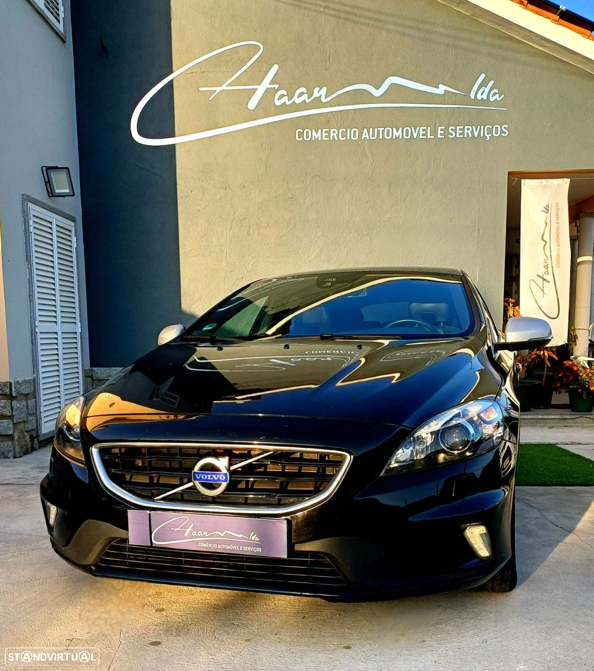 Volvo V40 2.0 D2 R-Design - 1