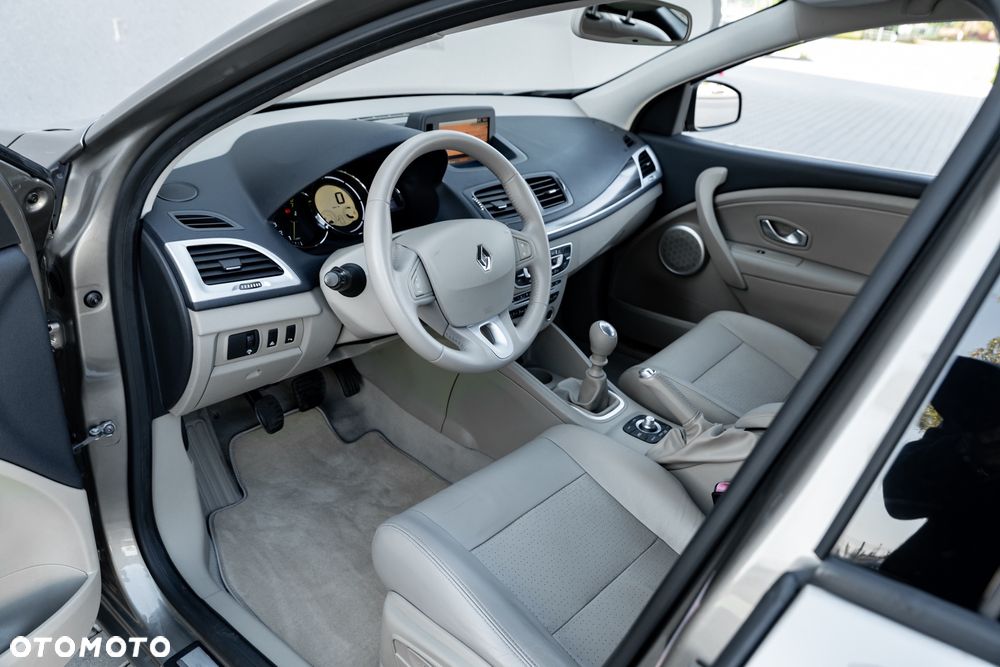 Renault Megane TCe 180 Luxe - 16