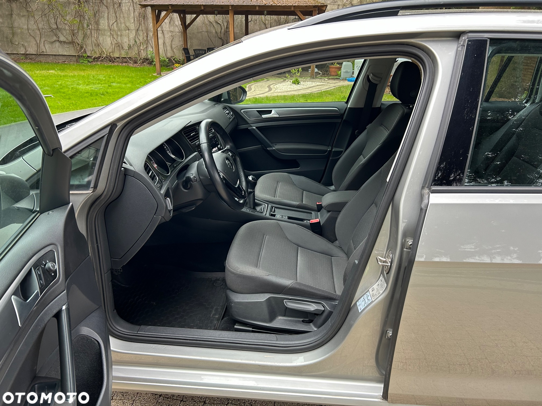 Volkswagen Golf VII 1.6 TDI BMT Comfortline - 16