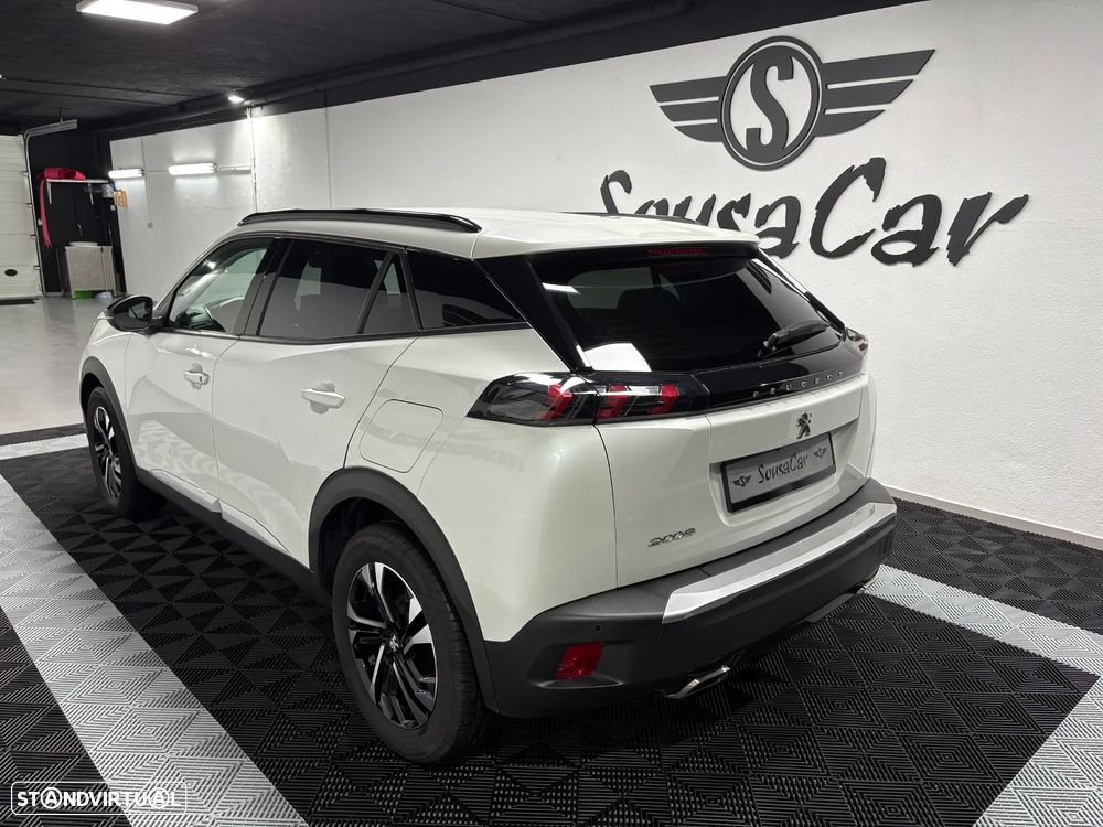 Peugeot 2008 PureTech 130 EAT8 Allure - 4