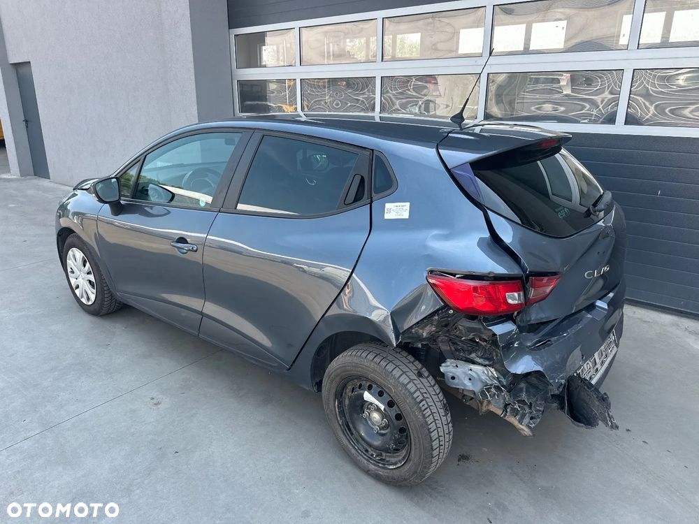Renault Clio 1.2 16V Alize - 5