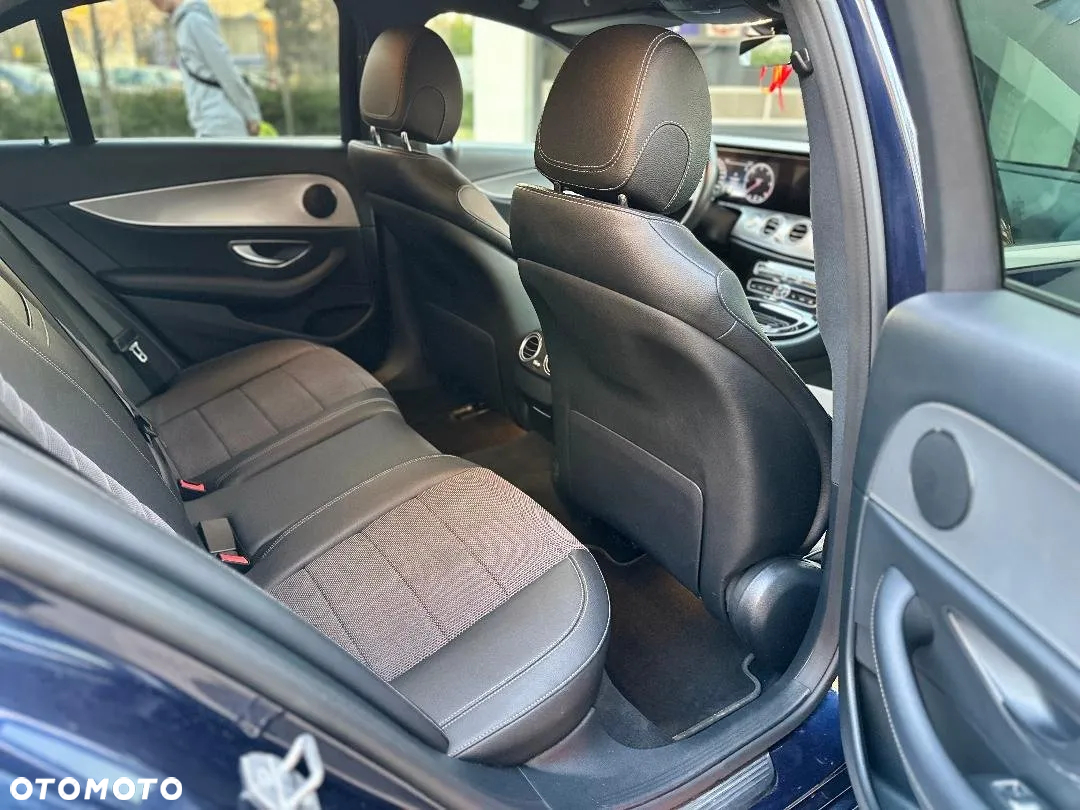 Mercedes-Benz Klasa E 220 d 4-Matic Business Edition 9G-TRONIC - 8