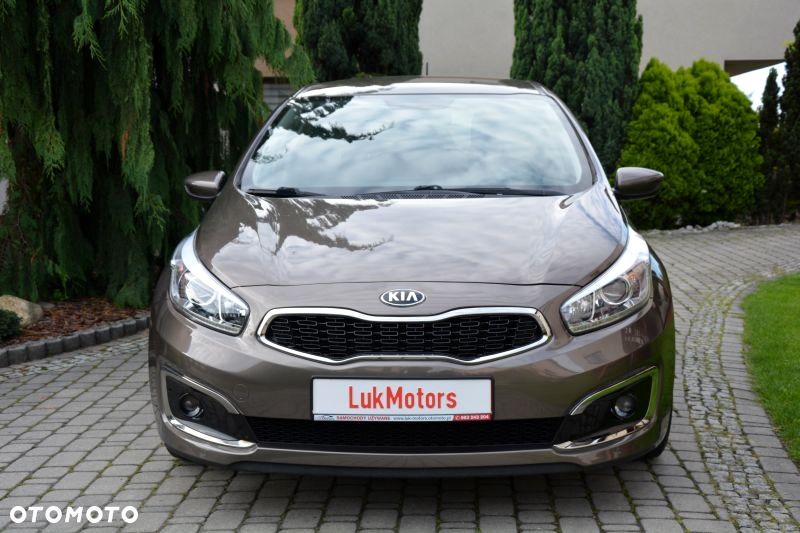 Kia Ceed 1.4 L - 10