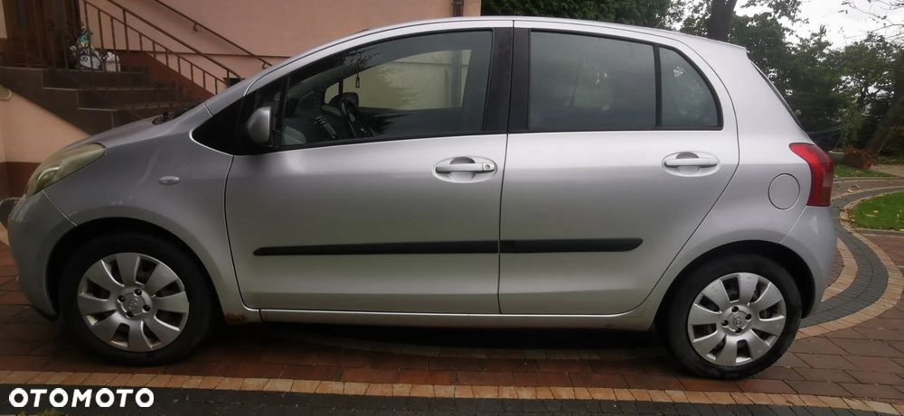 Toyota Yaris - 2