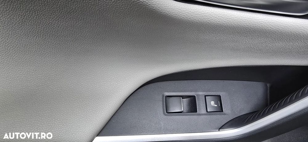 Toyota RAV4 2.5 VVT-iE 4x4 Luxury Premium - 8