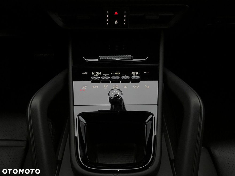 Porsche Cayenne - 33