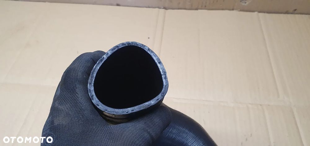 Przewód wąż rura intercoolera VW Touareg 3.0 TDI 7L6145972C - 3