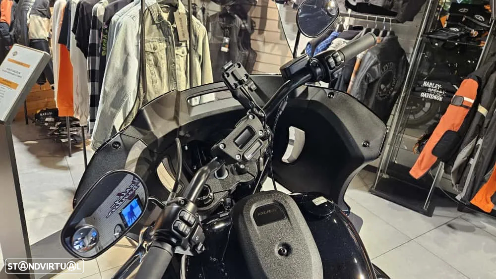 Harley-Davidson Low Rider ST - 7