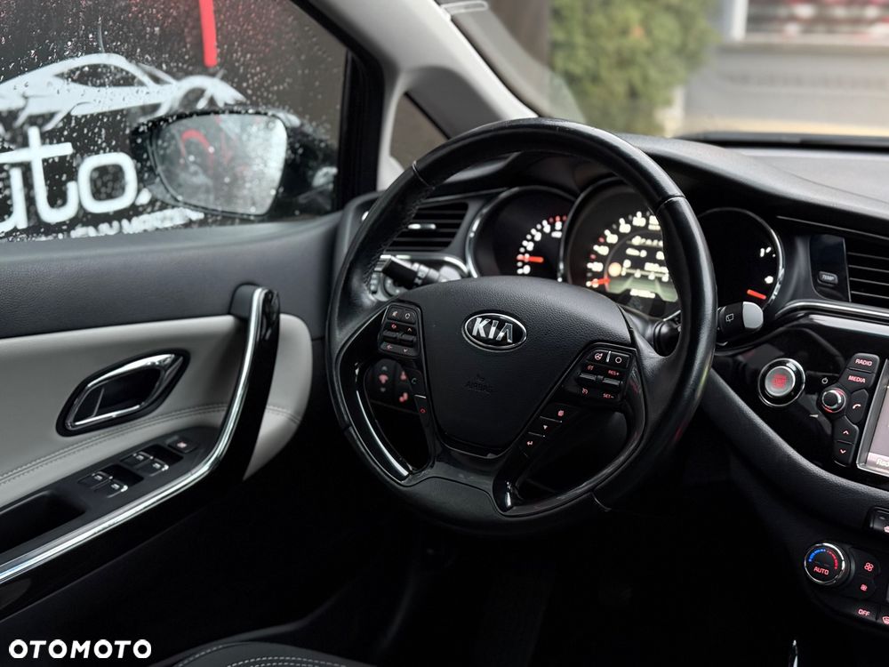 Kia Ceed - 21