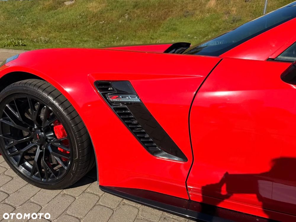Chevrolet Corvette - 15