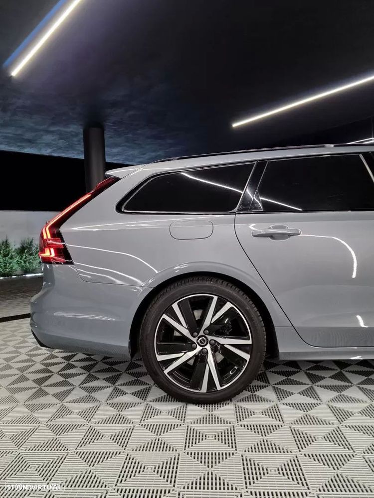 Volvo V90 2.0 T6 PHEV R-Design AWD - 16