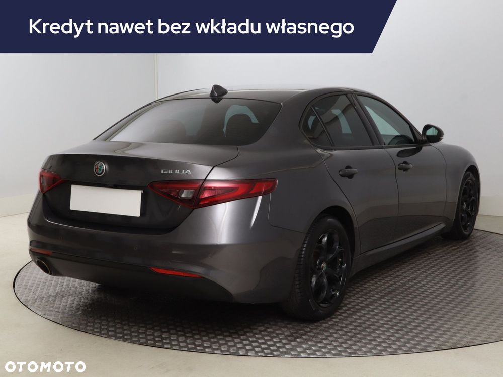 Alfa Romeo Giulia - 7