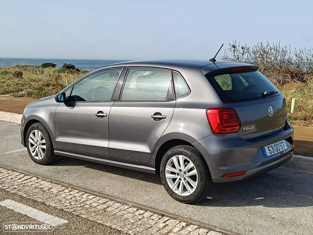VW Polo 1.0 Confortline - 2