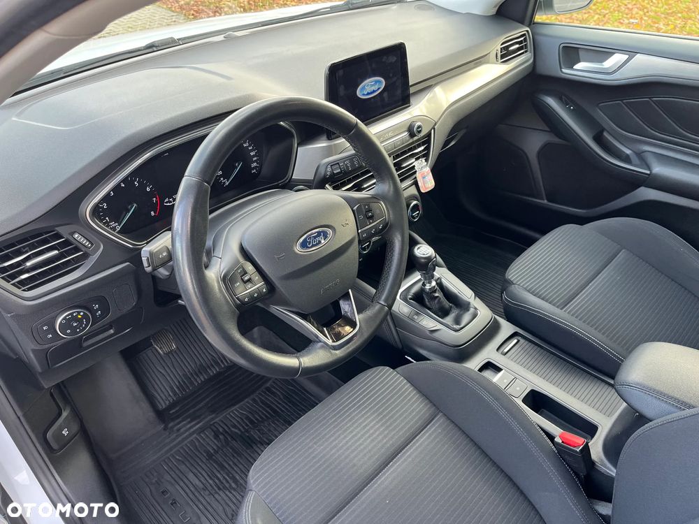 Ford Focus ver-1-5-ecoboost-active-business - 10