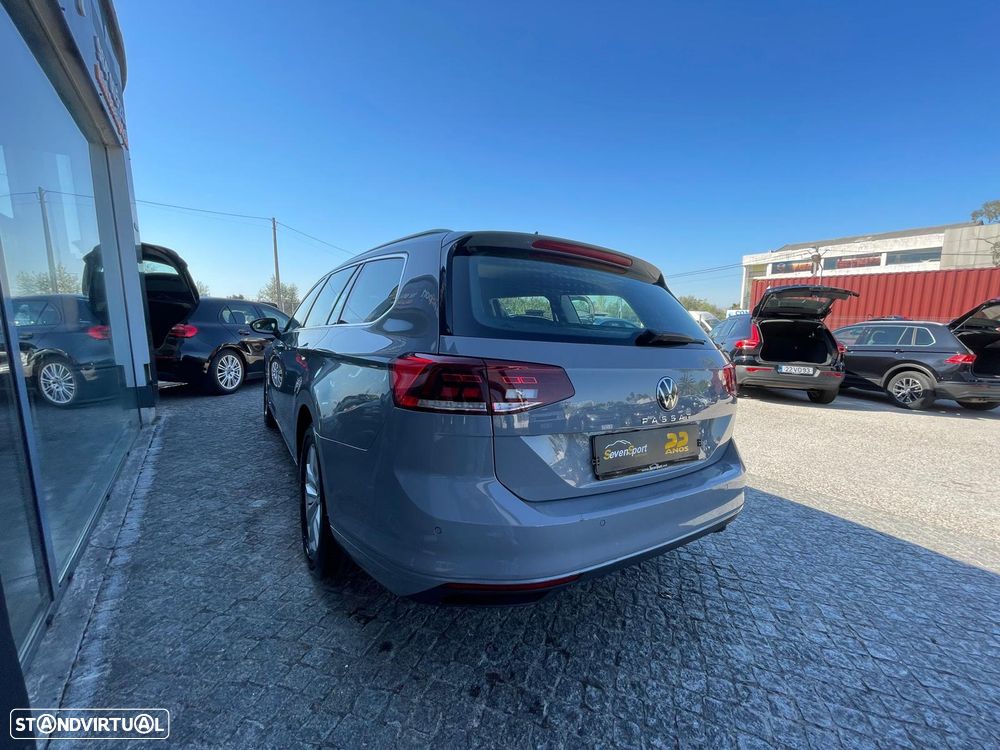 VW Passat Variant 2.0 TDi Business DSG - 18