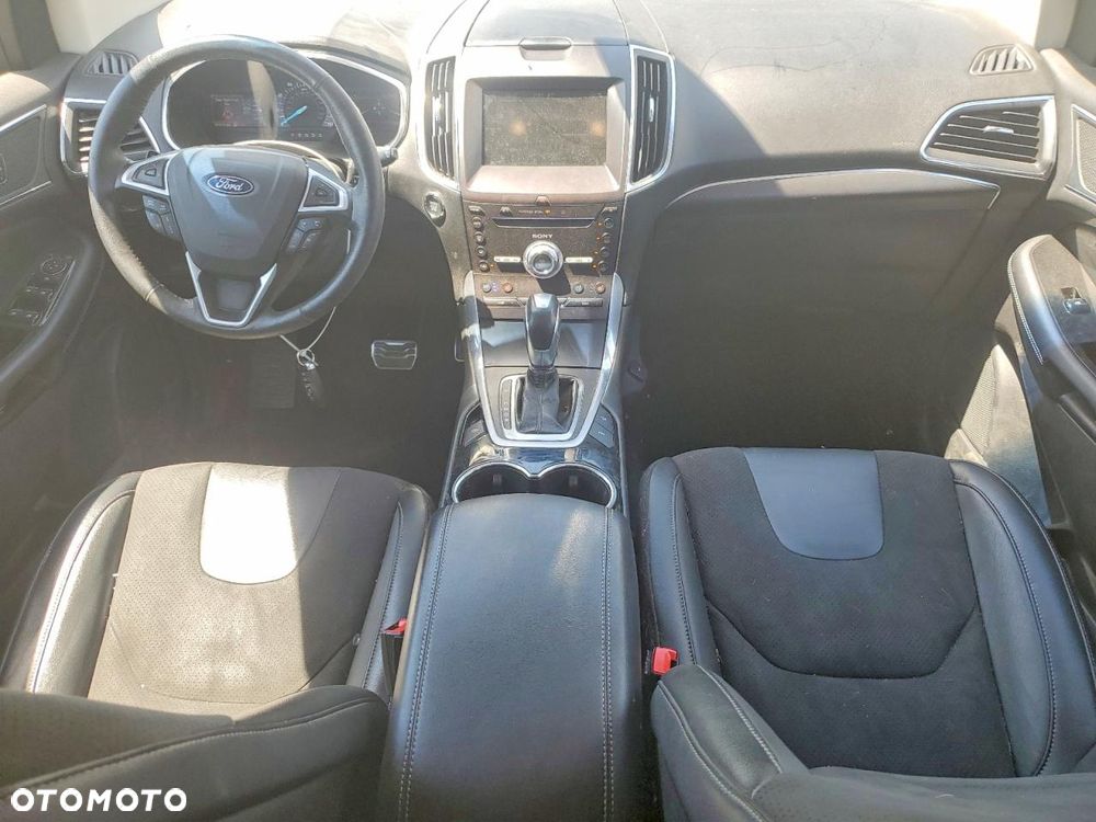 Ford Edge - 10