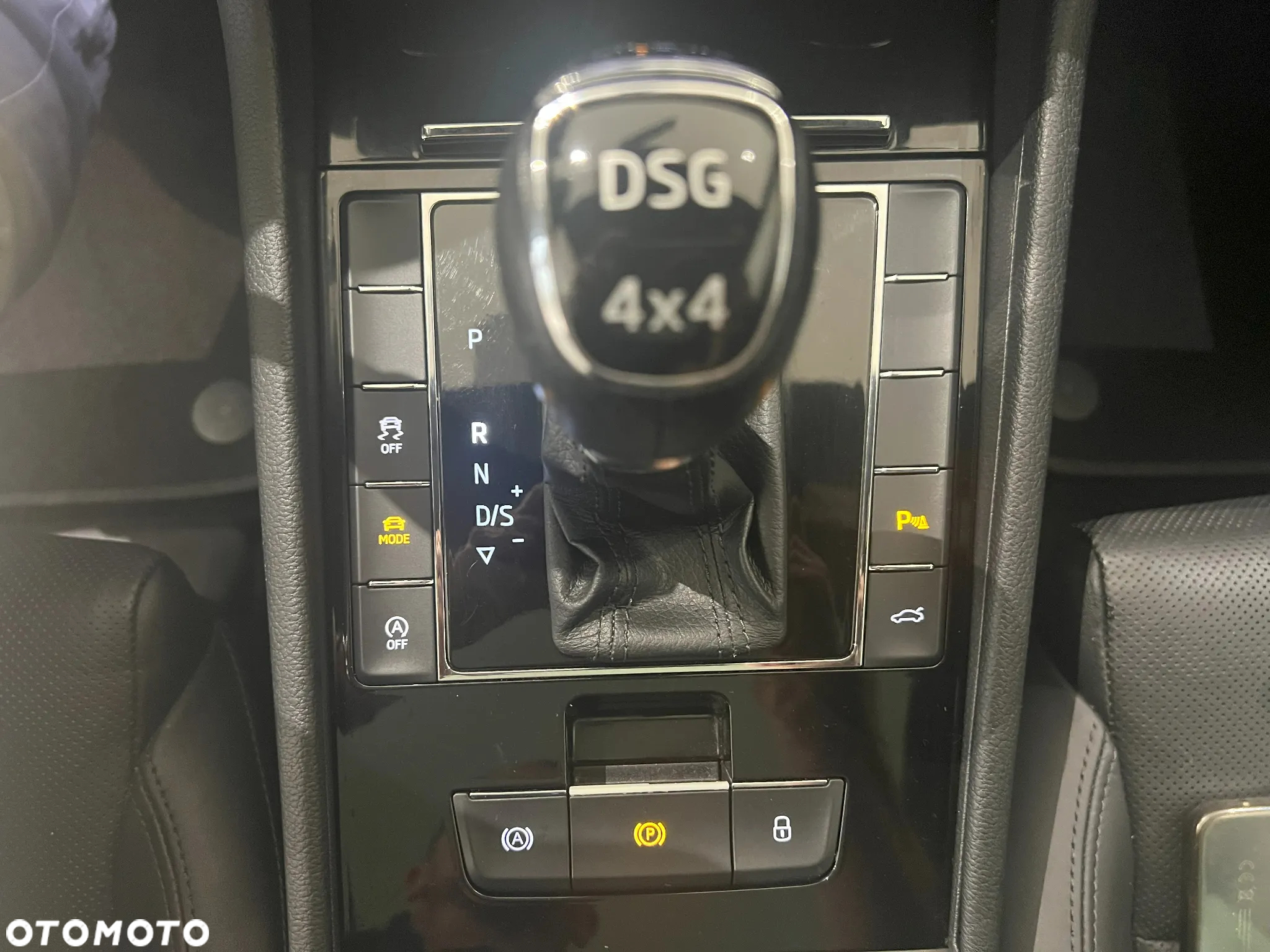 Skoda Superb 2.0 TDI 4x4 L&K DSG - 27