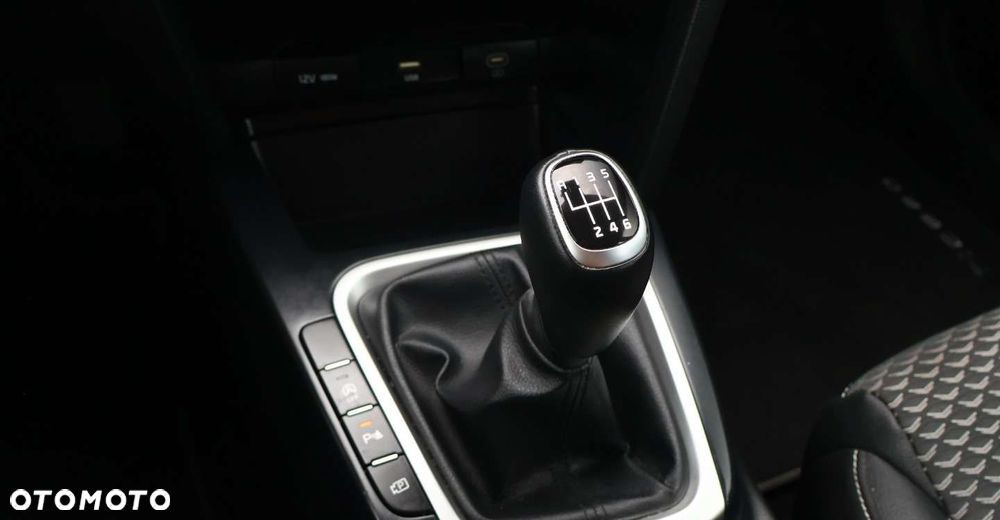 Kia XCeed - 26