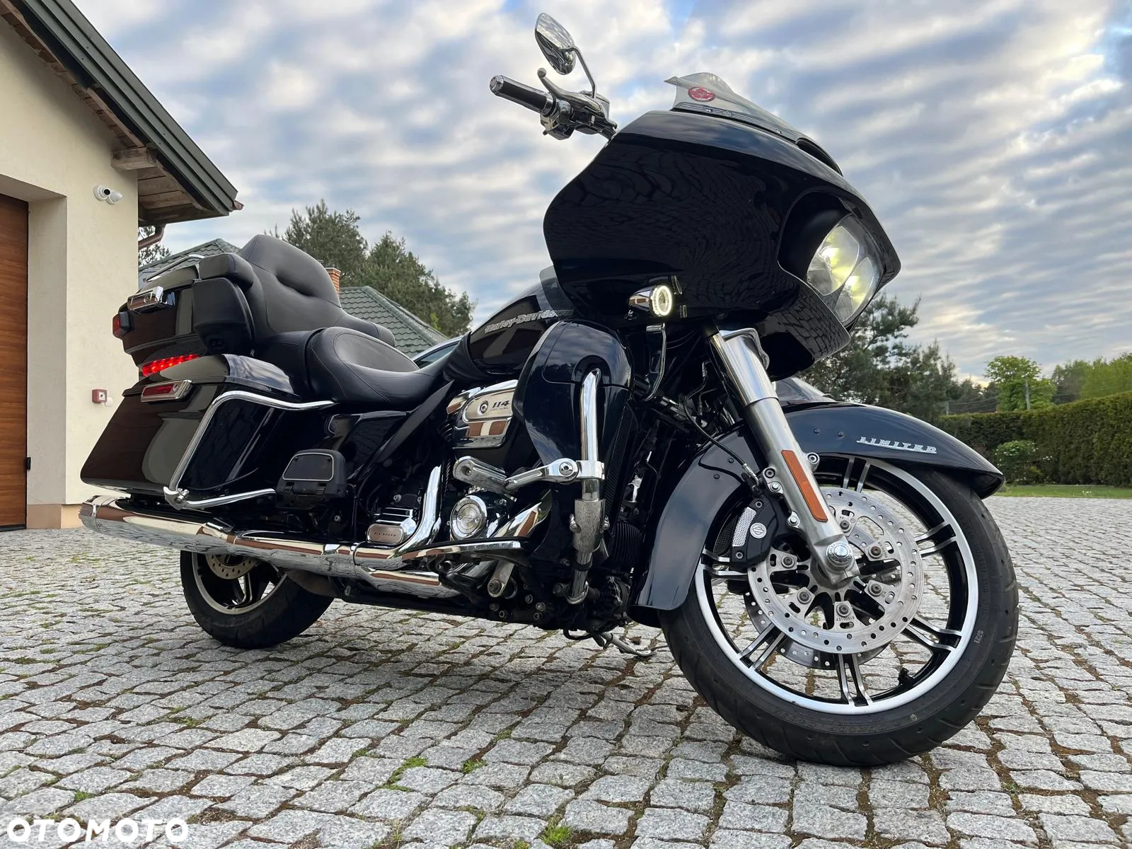Harley-Davidson Touring Road Glide - 20
