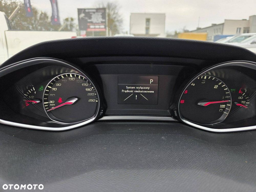 Peugeot 308 BlueHDi 120 EAT6 Stop & Start Active Business-Paket - 10