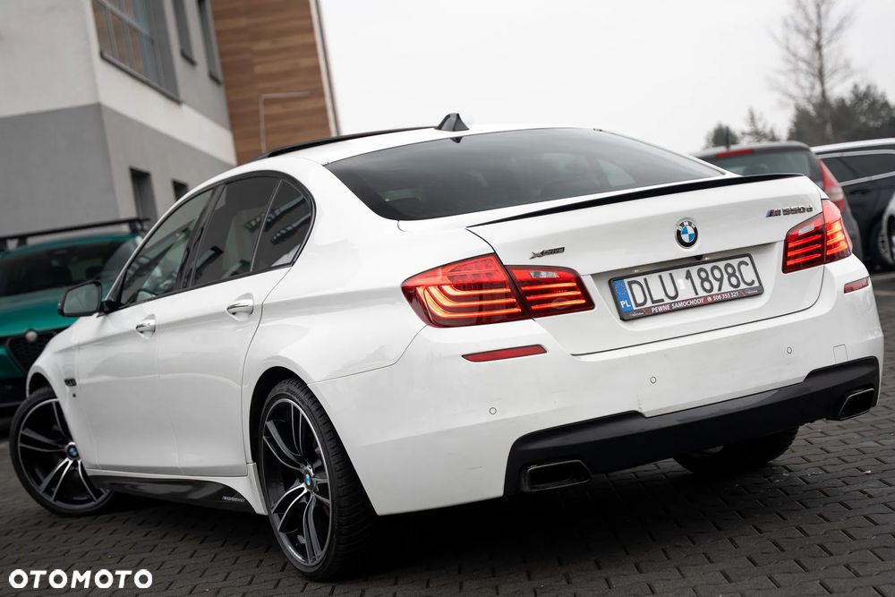 BMW Seria 5 M550d xDrive Sport-Aut - 16
