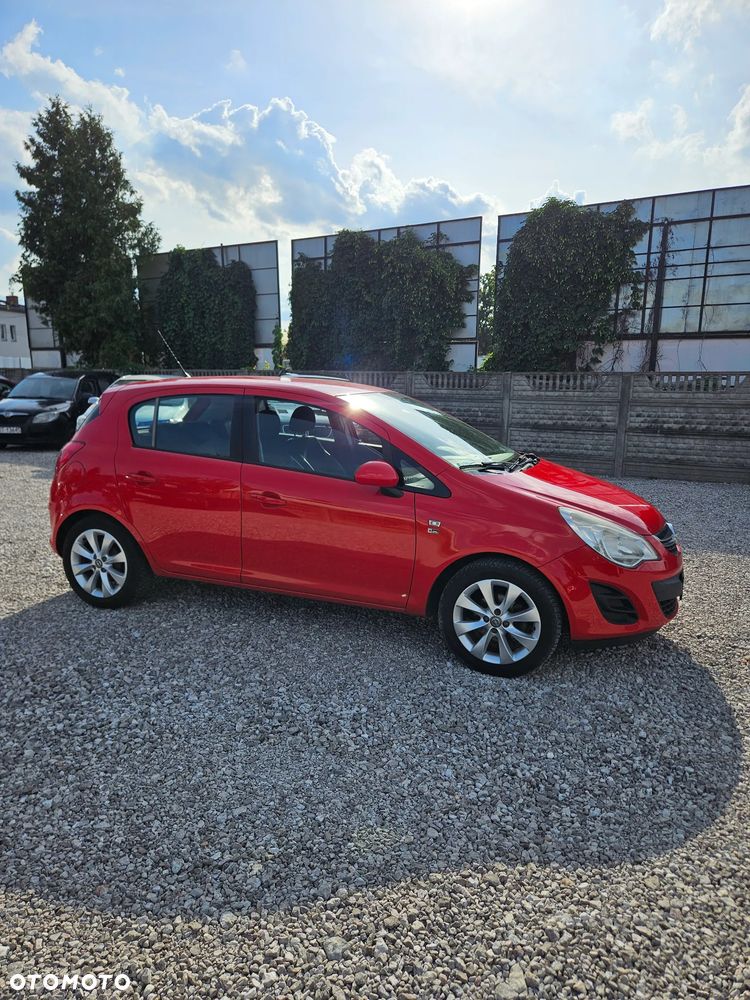 Opel Corsa 1.2 16V Essentia - 5