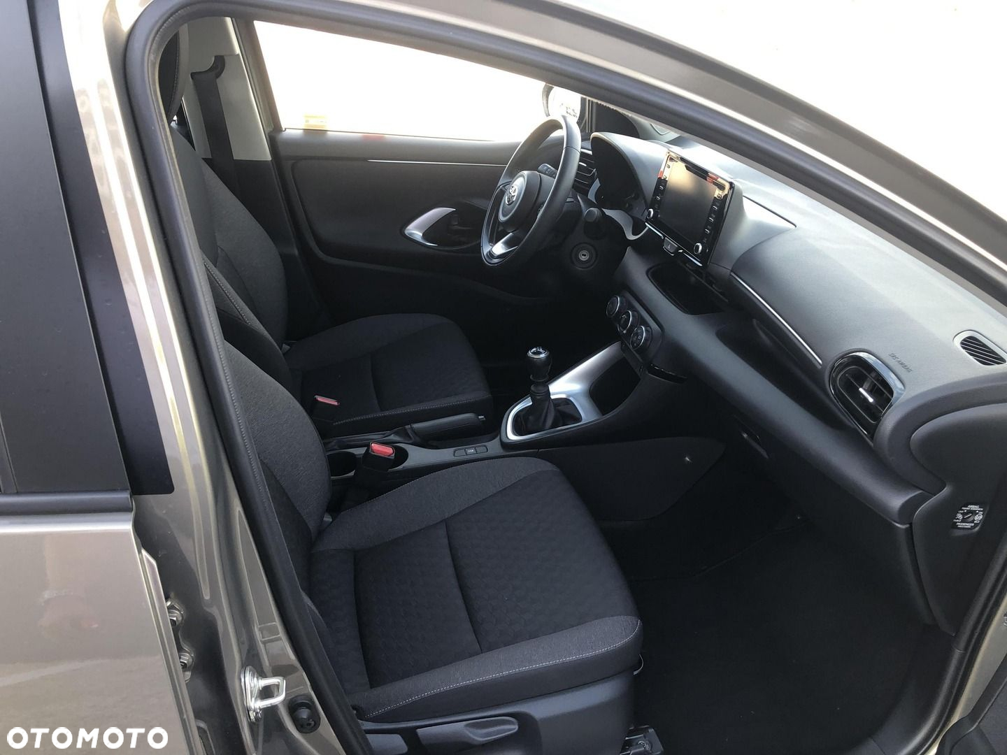 Toyota Yaris - 12