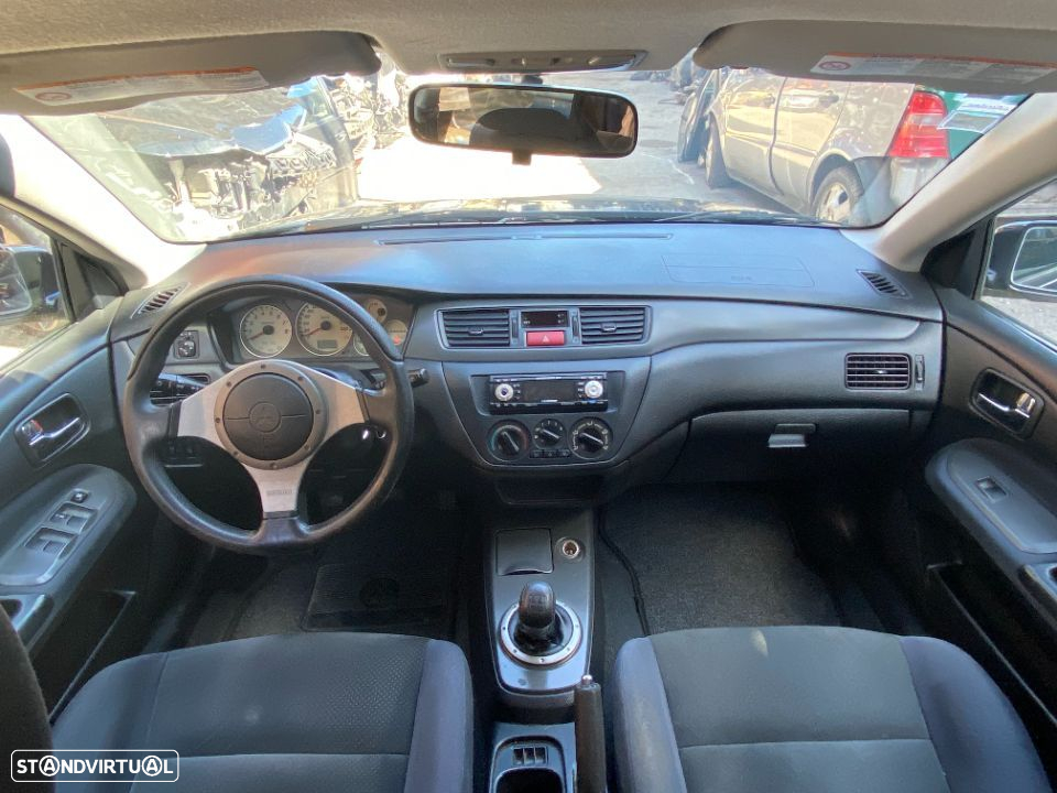 Mitsubishi Lancer VII Combi 1.6 para peças - 5