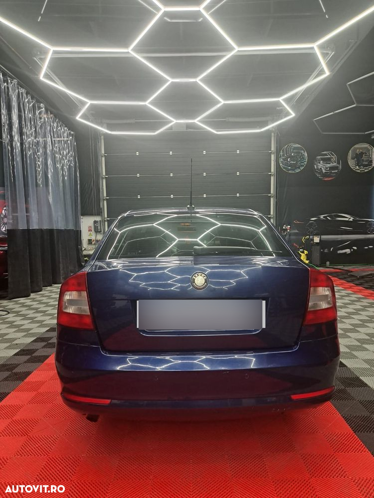 Skoda Octavia 1.6 TDI Ambiente DSG - 3